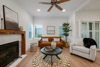 Photo #4: 225046381 Listing