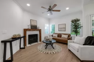 Photo #5: 225046381 Listing