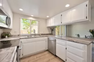 Photo #2: 225046651 Listing 