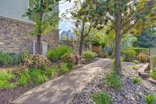 Photo #4: 225046903 Listing