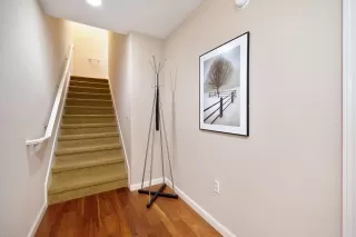 Photo #6: 225046903 Listing