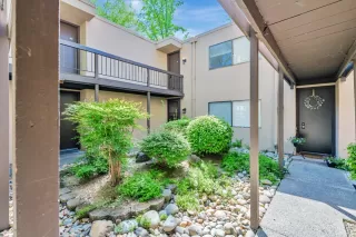 Photo #2: 225047004 Listing