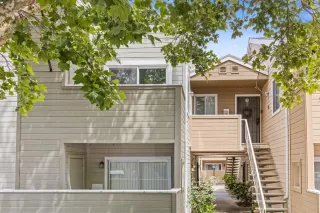 Photo #4: 225047499 Listing