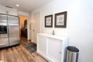 Photo #3: 225047808 Listing