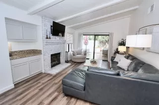 Photo #4: 225047808 Listing