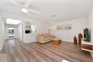 Photo #5: 225048218 Listing 