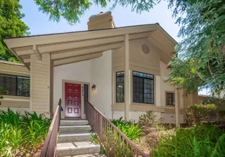 Photo #2: 225048798 Listing