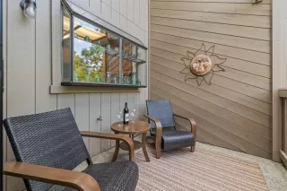 Photo #1: 225049081 Listing