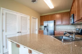 Photo #1: 225049169 Listing 