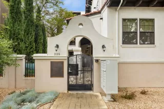 Photo #2: 225049572 Listing 