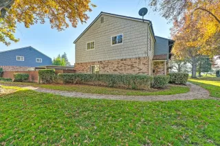 Photo #3: 225049922 Listing 