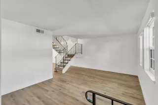 Photo #2: 225050686 Listing 