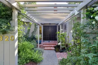 Photo #1: 225050816 Listing 