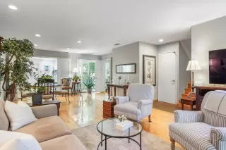 Photo #3: 225050822 Listing 