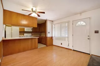 Photo #6: 225051070 Listing