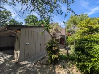 Photo #5: 225051101 Listing