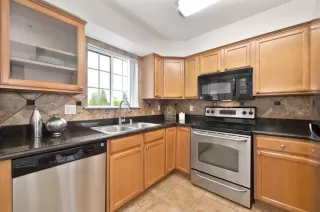 Photo #6: 225052169 Listing