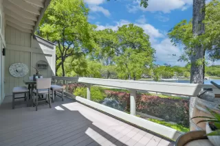 Photo #1: 225052561 Listing