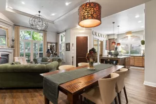 Photo #4: 225053008 Listing 