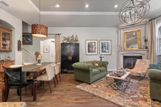 Photo #5: 225053008 Listing 