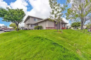 Photo #3: 225053109 Listing