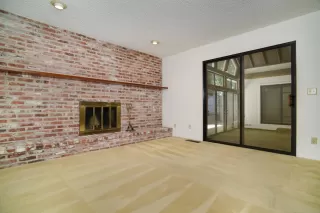 Photo #5: 225053246 Listing