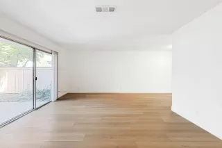 Photo #6: 225053463 Listing