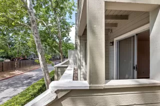 Photo #2: 225053638 Listing 