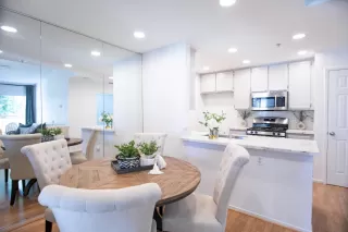 Photo #3: 225053685 Listing