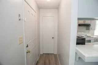 Photo #6: 225053979 Listing