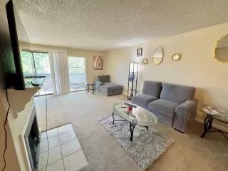 Photo #2: 225054032 Listing