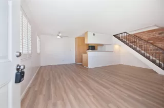 Photo #2: 225054079 Listing