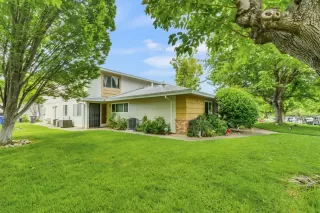 Photo #1: 225054216 Listing