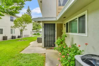 Photo #2: 225054216 Listing