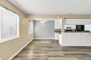 Photo #4: 225054216 Listing