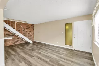 Photo #5: 225054216 Listing