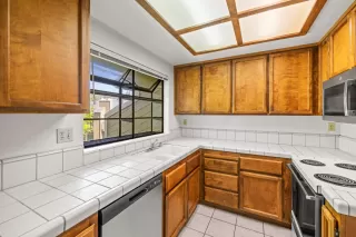 Photo #4: 225054816 Listing