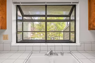 Photo #6: 225054816 Listing