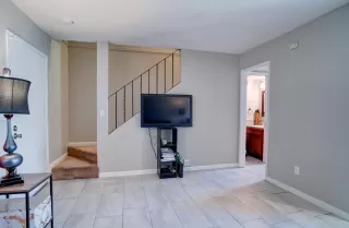 Photo #5: 225055138 Listing