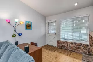 Photo #1: 225055334 Listing 