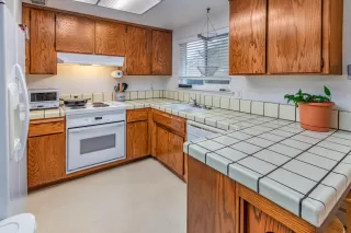 Photo #6: 225055334 Listing 