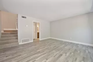 Photo #1: 225055700 Listing