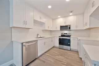 Photo #4: 225055700 Listing