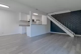 Photo #1: 225055777 Listing