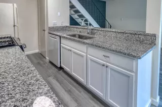 Photo #5: 225055777 Listing