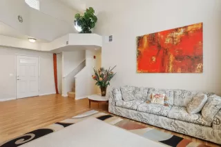 Photo #4: 225056773 Listing 