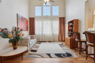 Photo #5: 225056773 Listing 