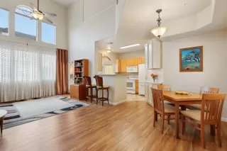 Photo #6: 225056773 Listing 