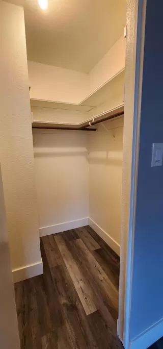 Photo #5: 225056827 Listing