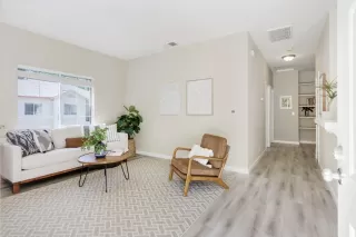 Photo #5: 225056853 Listing 